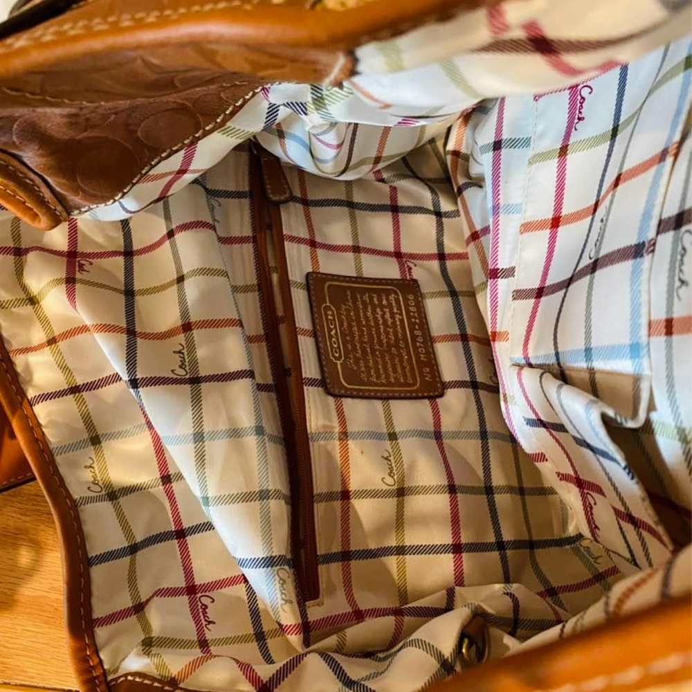Coach, Brown and Tan raffia and leather Woven Handbag - Picture 4 of 11